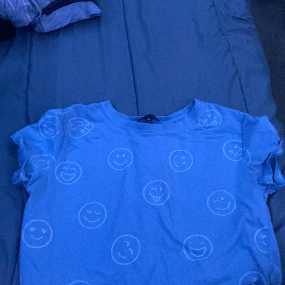 Blue and white faces.